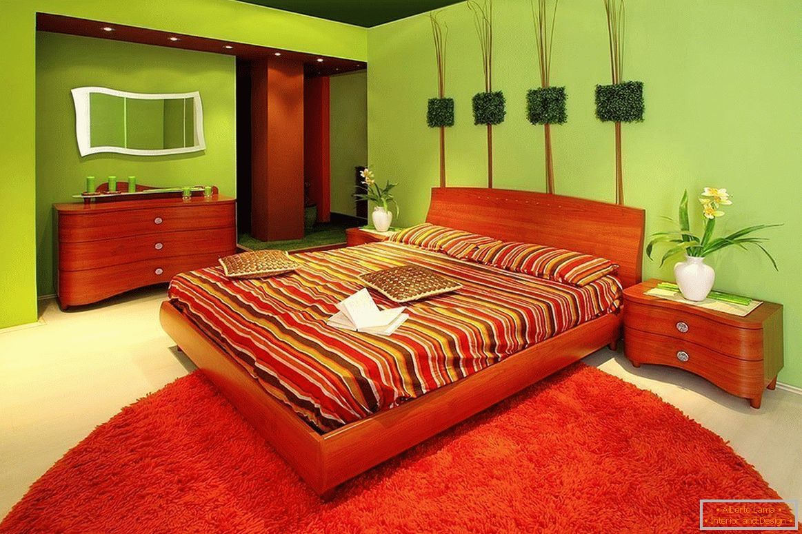 Červený a zelený interiér spálne