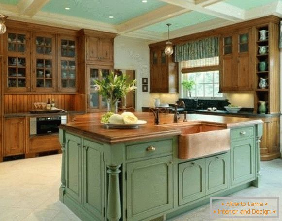 Zelená a hnedá v interiéri kuchyne