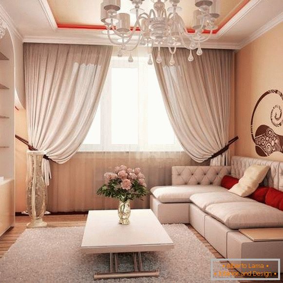 Interiér obývacej izby v klasickom štýle so štukou