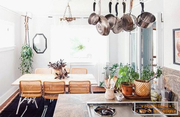 Jedáleň a kuchyňa v štýle Boho - 10 interiérov fotografií