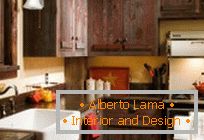 Rustikálny štýl v interiéri kuchyne: drsné odvolanie