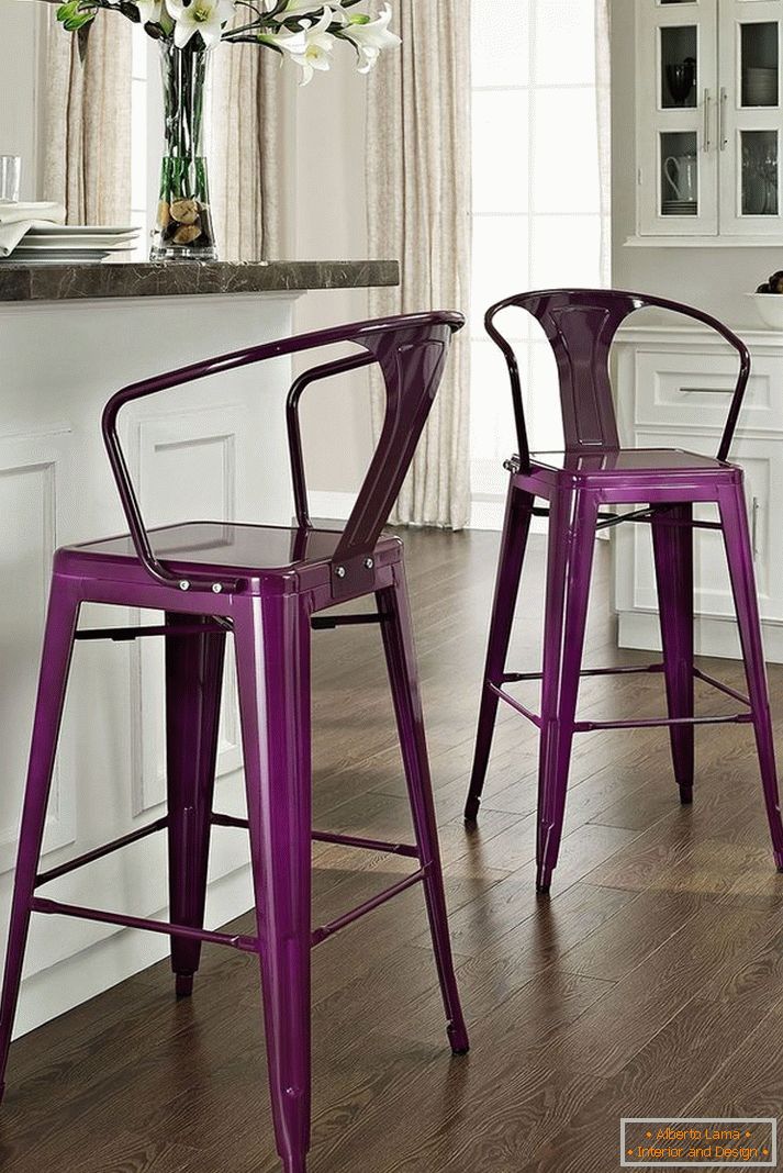 __originalnye-barové stoličky, jasná farby-in-the-kuchyňa-interiér-17