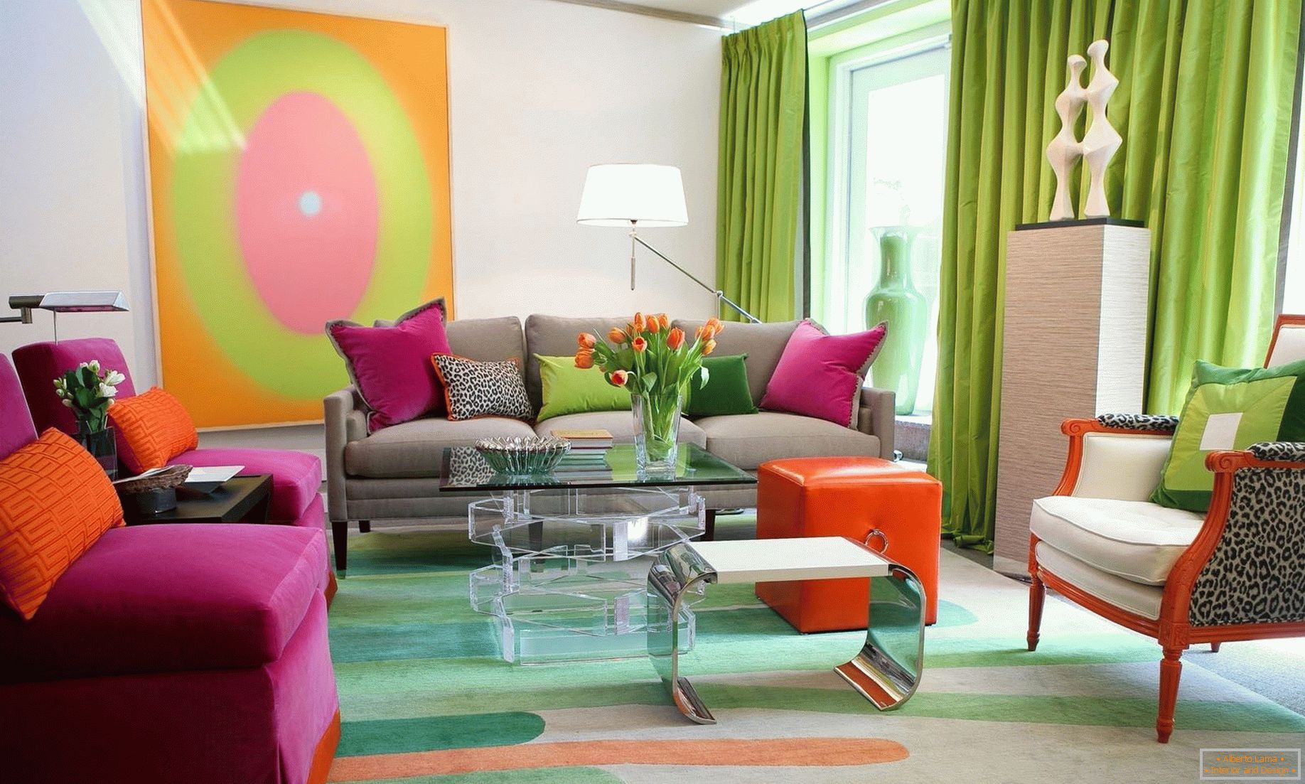 Jasné farby v dekorácii obývacej izby