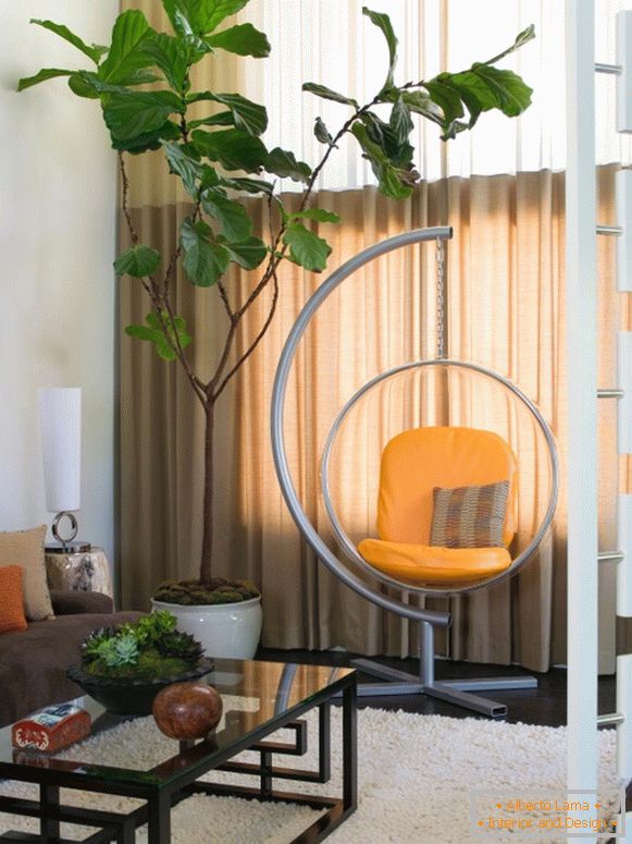 Dizajnová stolička pre obývaciu izbu