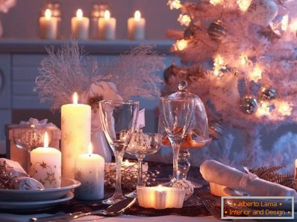 Krásny novoročný stôl - fotka pre inšpiráciu s dekoráciami