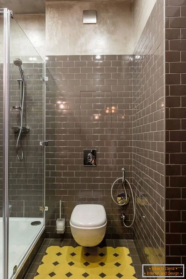 Interiér kúpeľne so sprchovacím kútom