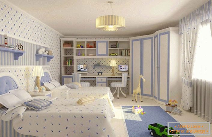Neutrálne farby, napríklad mäkké modré a biele, sú ideálne na zdobenie detskej izby, kde bude žiť brat a sestra. 