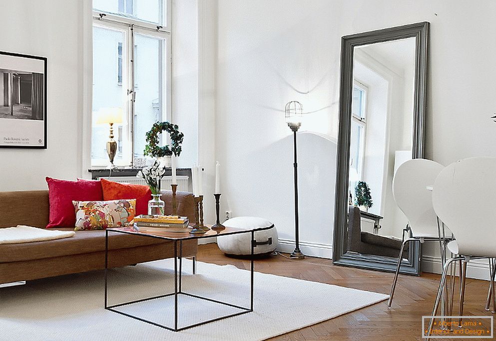 Interiér obývacej izby v štýle škandinávskeho dizajnu