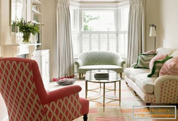 Pastelové farby v dizajne obývacej izby