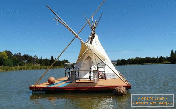 Nezvyčajný malý dom na vode