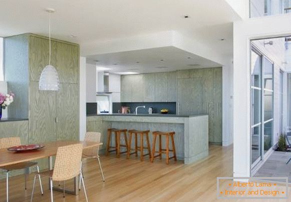 Moderne ľahký zelený nábytok pre kuchyňu
