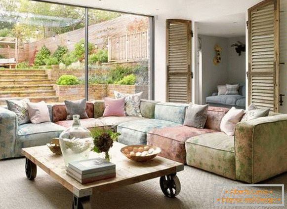 Moderné nábytkové pastelové farby - fotografia v interiéri