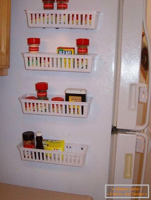 Magnetické koše na chladničke