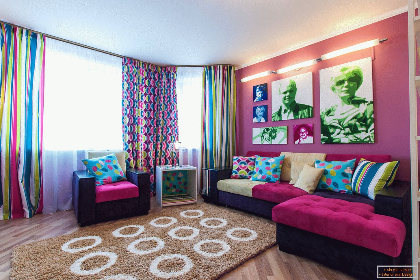 Jasné farby v dizajne obývacej izby