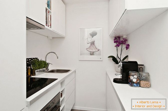 Kuchynský apartmán v bielej farbe