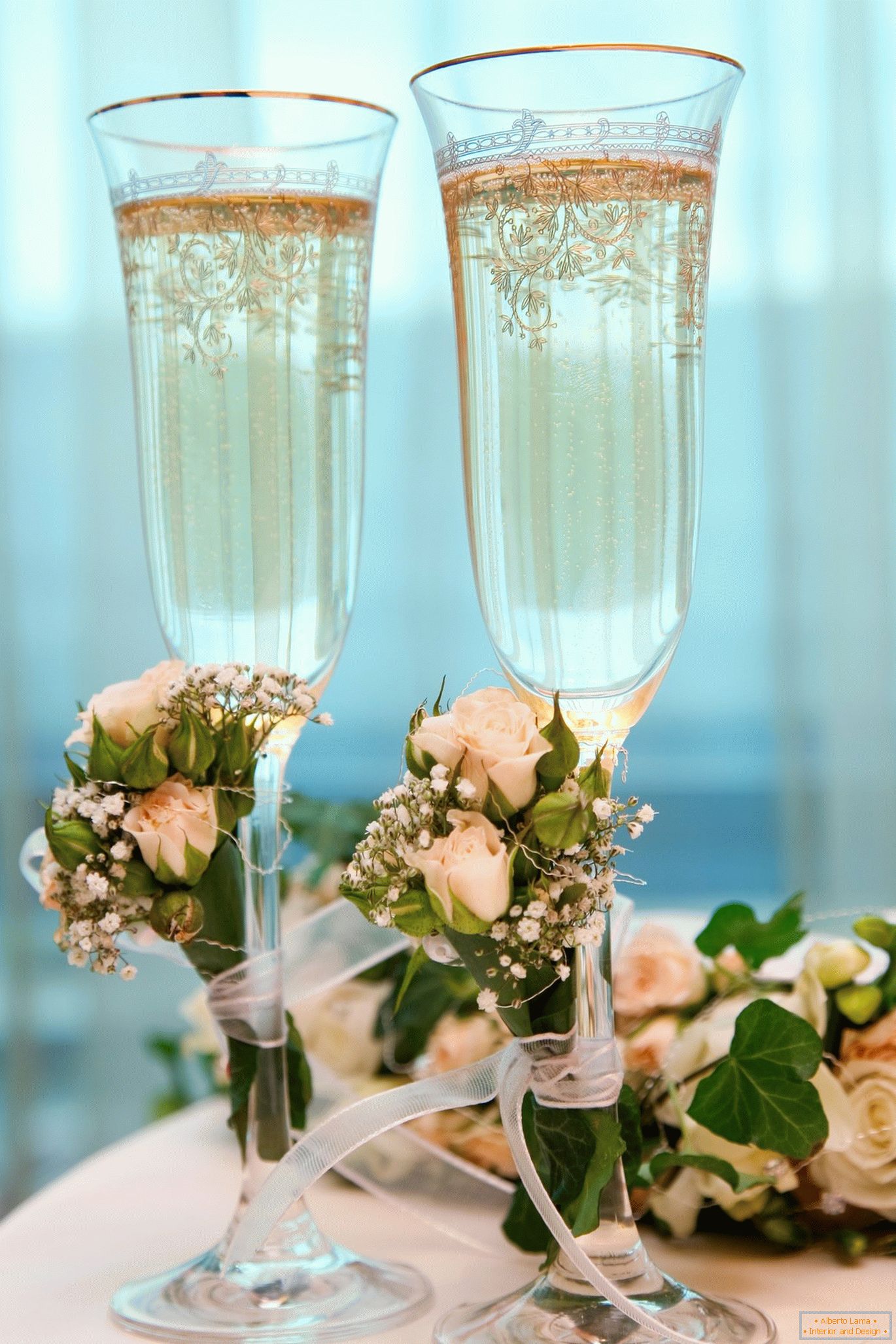 Svadobné okuliare s umelými kvetmi