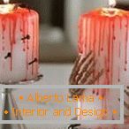 Krvavé sviečky s nechtami a rukami