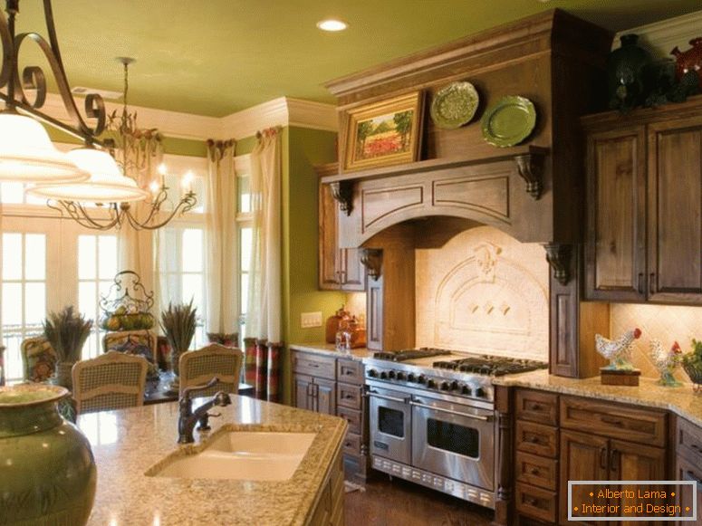 super-francúzsky-country-kuchyňa-interiér-home-design-s-hnedo-dreveného-kuchynským skrinky-šik-nápady-on-the-múr-and-cream mramor podstavec-on-the-table-also- krém látkové lamely-on-the-okná-s-francúzsky