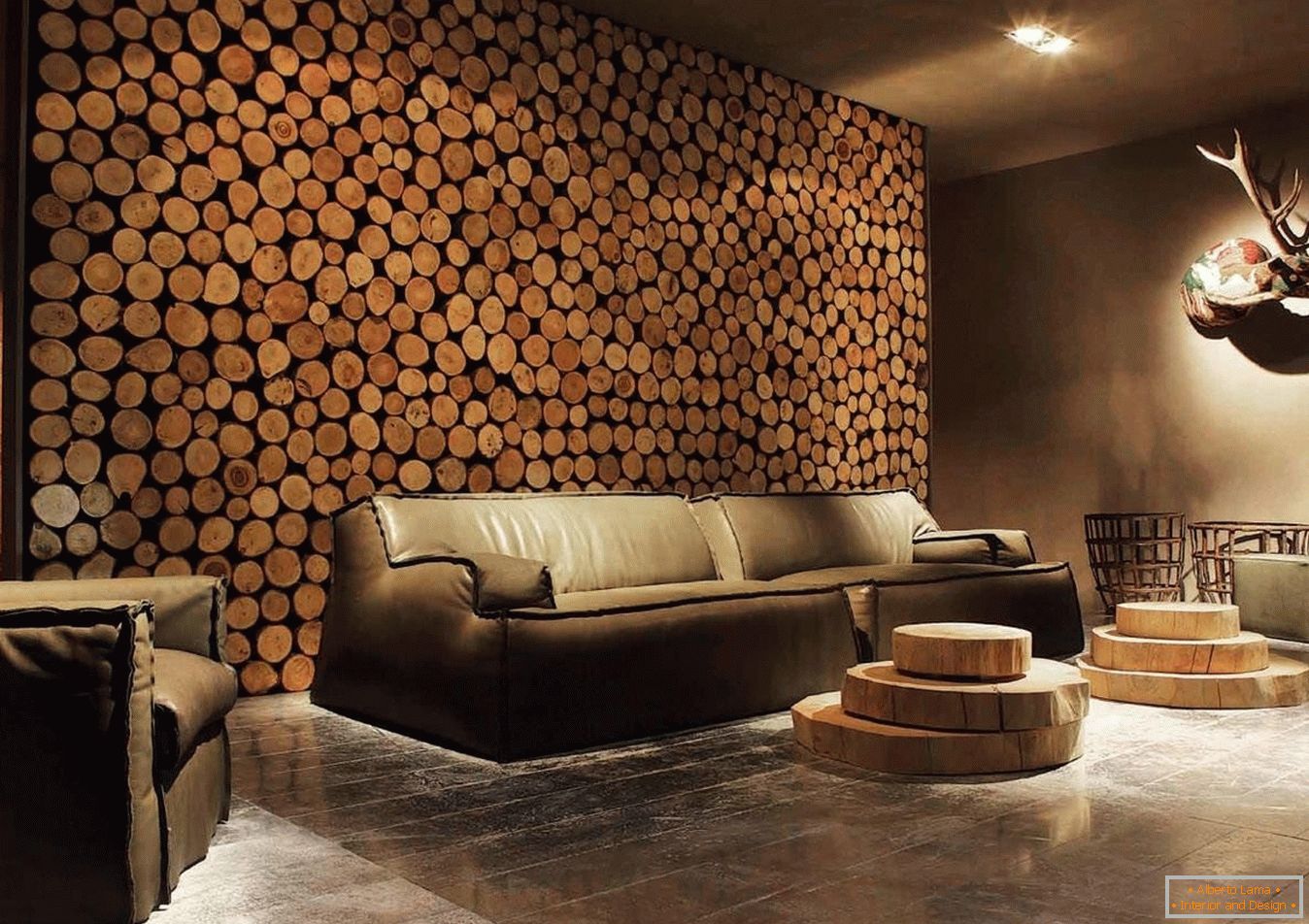 Drevené spialy z dreva ako dekorácie obývacej steny