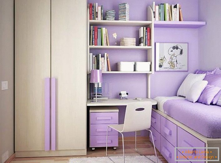 Detská izba v štýle minimalizmu vo vidieckom dome francúzskej rodiny.