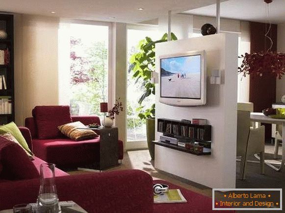 Návrh jedno-izbového bytu - rozdelený na dve zóny oddelením s TV