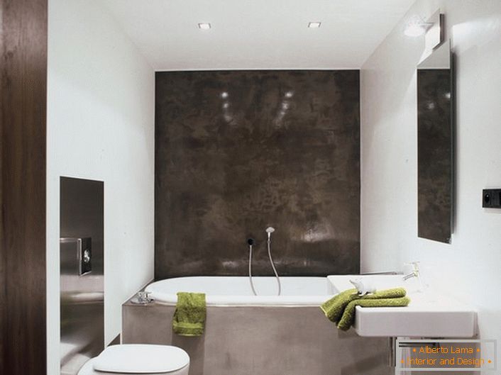 Svetlé a tmavé odtiene hnedého - tradičné riešenie zdobenia kúpeľne v modernom štýle. Malá kúpeľňa nie je preťažená zbytočnými detailmi.