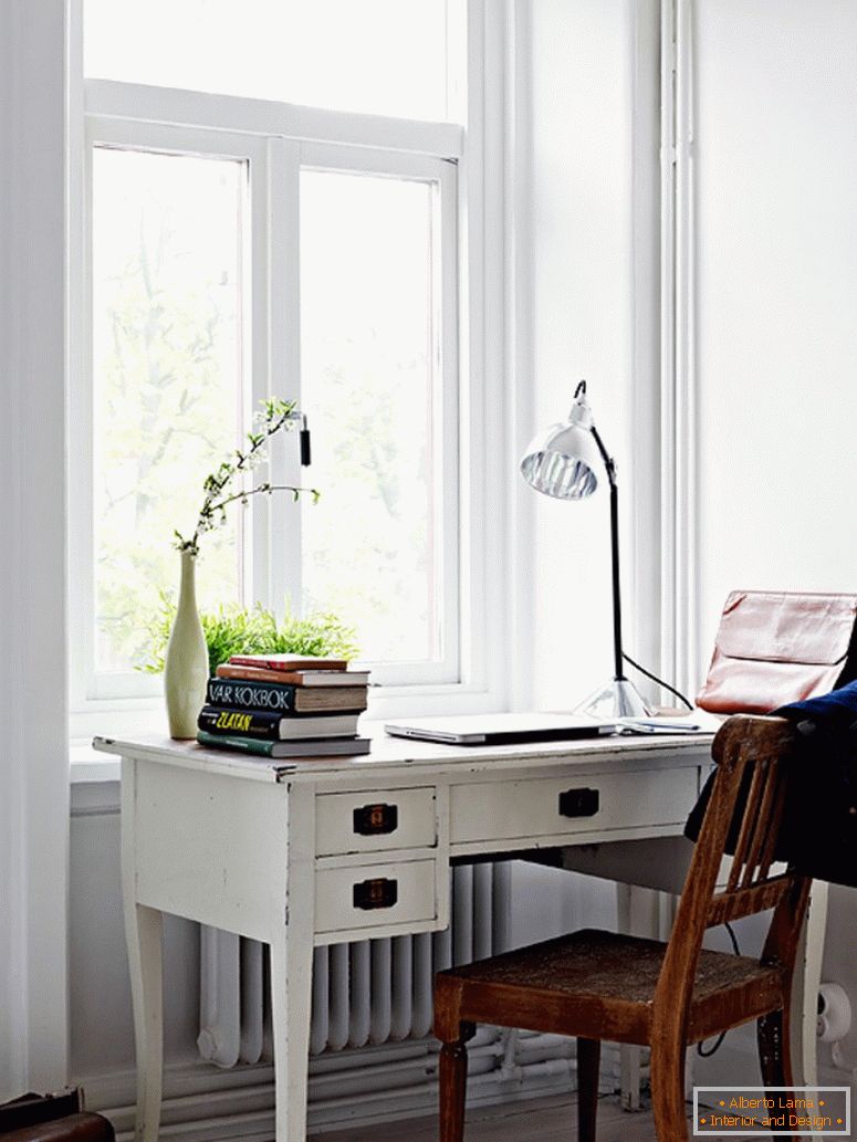 Interiér moderného bytového kabinetu vo Švédsku