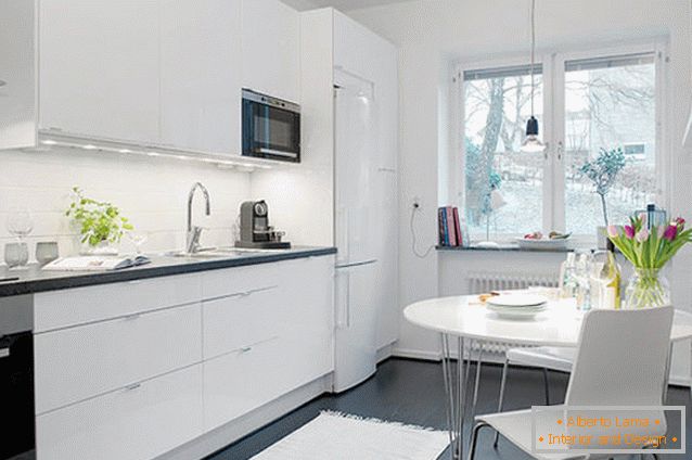 Kuchyňa malého bytu v Goteborgu