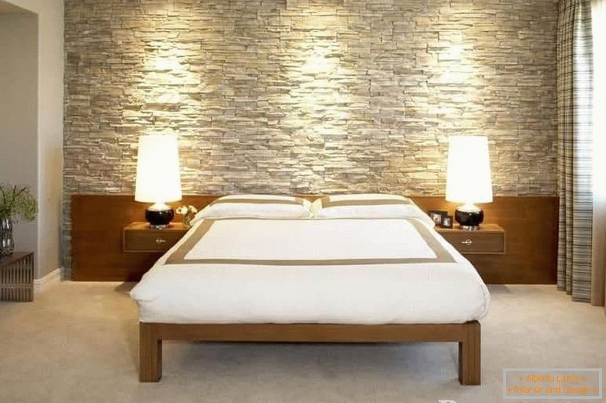 Kamenná stena v spálni v škandinávskom štýle