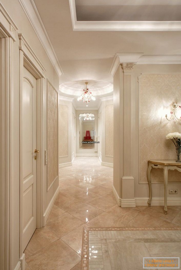 Koridor v štýle neoklasicizmu