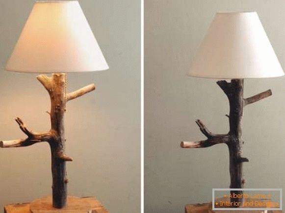 Domáca stolová lampa z dreva - foto