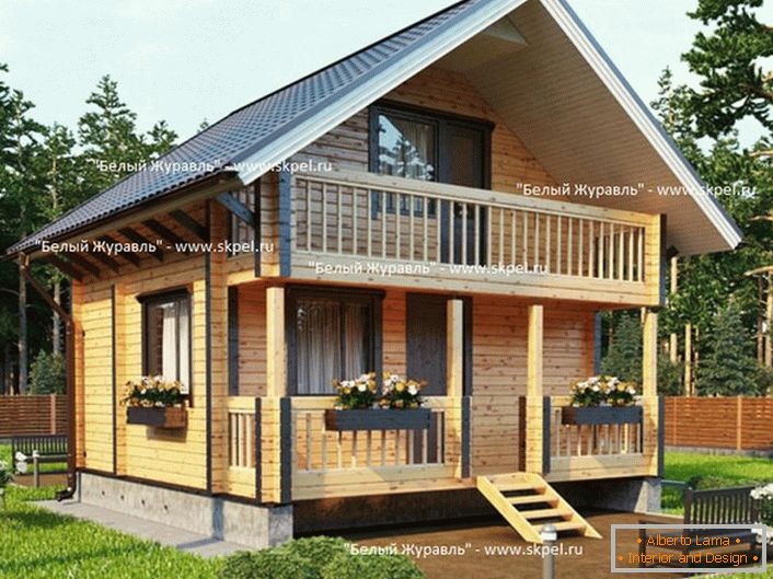 Dom je vyrobený z laminovaného dreva s terasou a veľkým balkónom. Projekt KB-1.