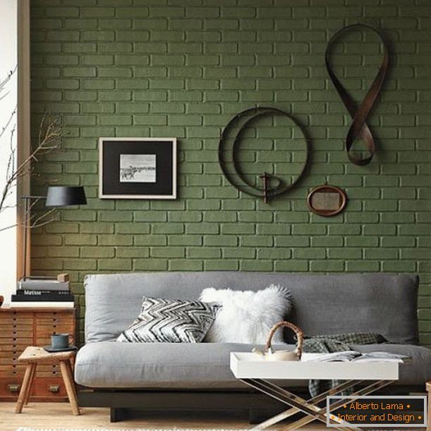 Zelená tehlová stena