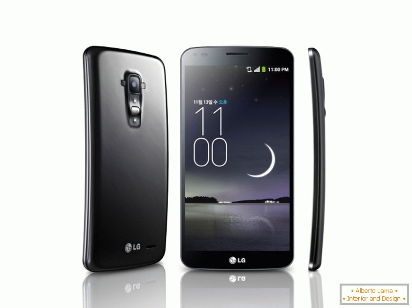 LG G Flex v troch rovinách