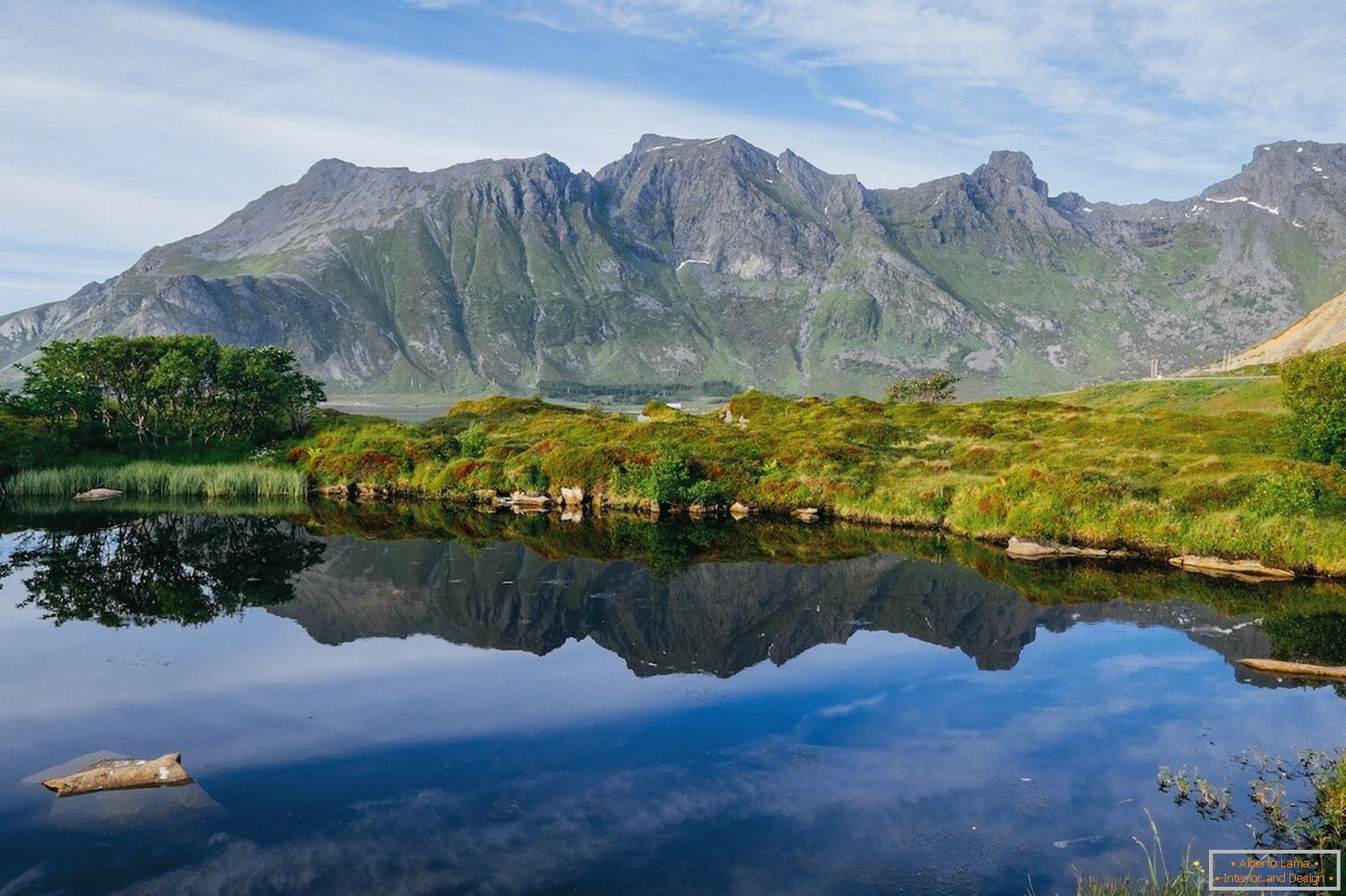 Farebné krajine prírody v Nórsku
