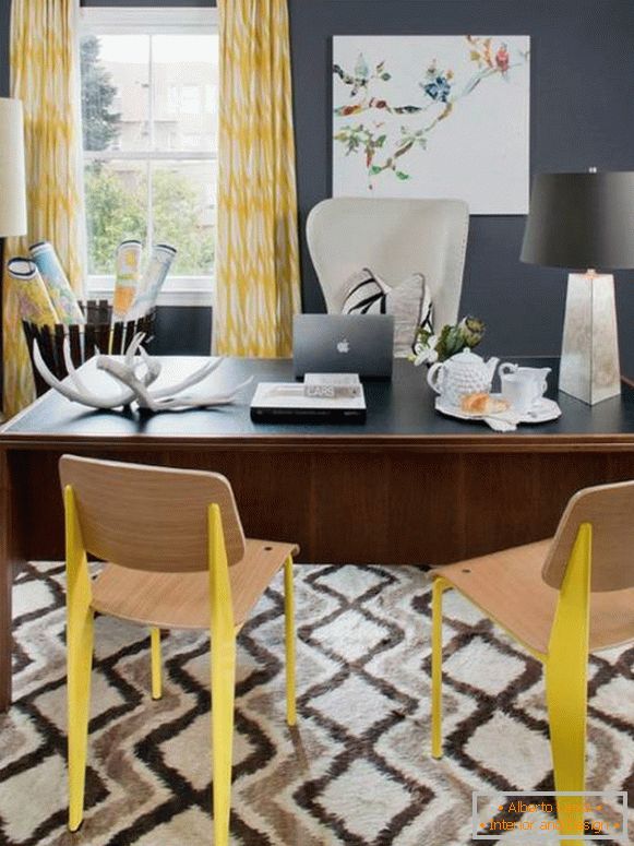 office-in-home-šedá farba