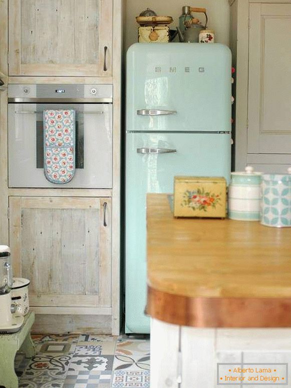Štýlový dizajn podlahy v kuchyni - foto dlaždíc