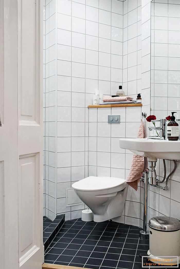 Interiér kúpeľne v štúdio v Göteborgu