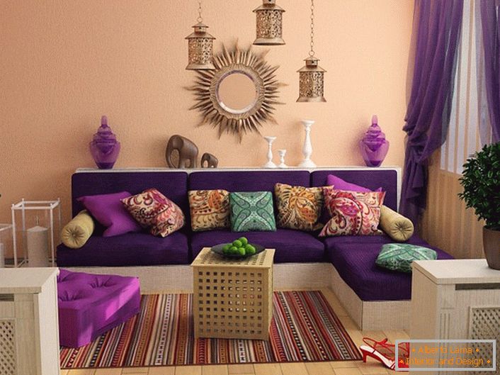 Moderný obývacia izba v obchodnej metropole Indie Dillí je úspešný mladý muž.