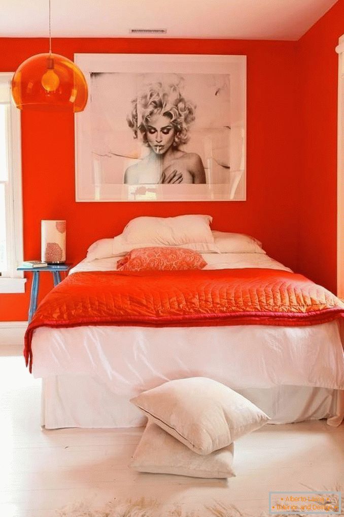 Oranžová spálňa