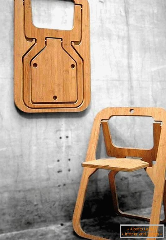 Skladacia stolička od designéra Christian Desile vo Francúzsku
