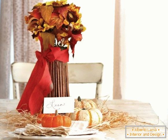 Jasný jesenný dekor stola