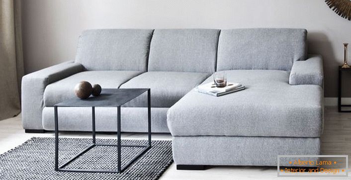Plánovanie interiéru obývacej izby v štýle škandinávskeho minimalizmu.