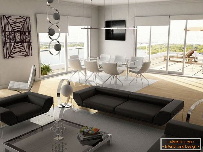 Vkusne zdobený interiér priestrannej obývačky v high-tech štýle láka lakonické línie a ľahké vnímanie.