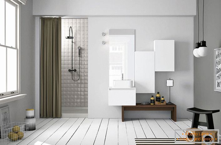 Vo vnútri kúpeľne v škandinávskom štýle je leštený povrch obzvlášť atraktívny. 