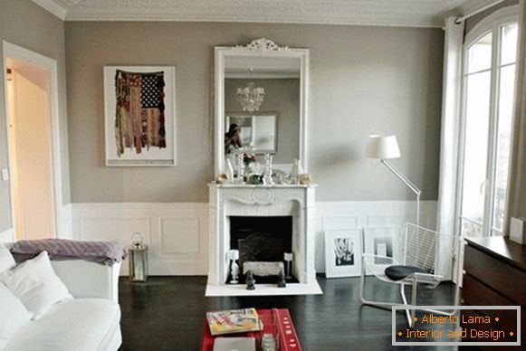 Obývacia izba malého bytu v Paríži