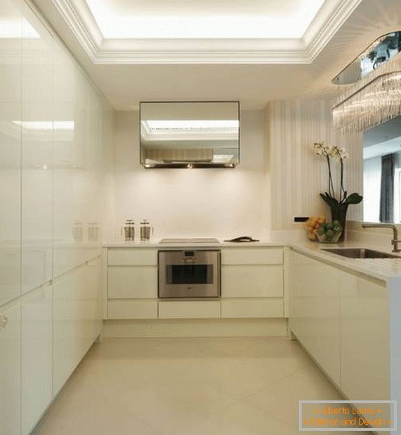 LED osvetlenie stropného napätia v kuchyni