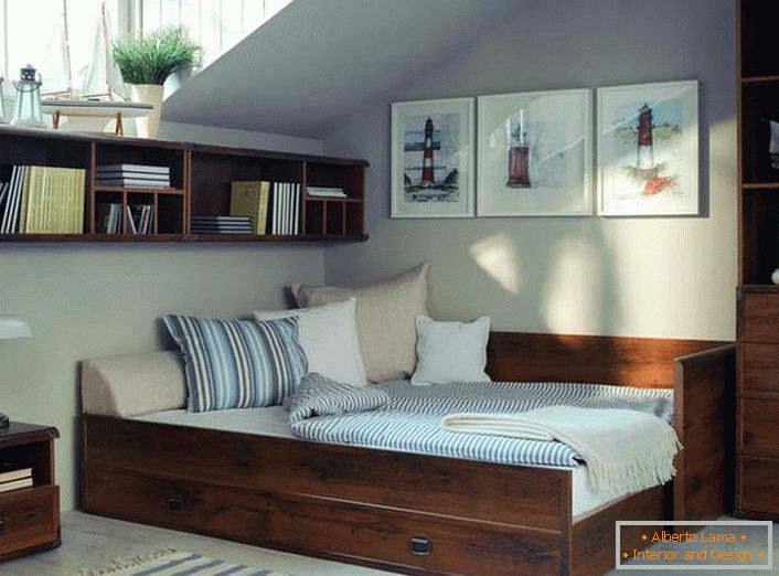 Moderná krajina v spálni. Funkčný nábytok z dreva nevytvára miestnosť.