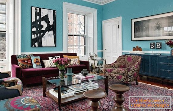 Obývacia izba v jasných farbách
