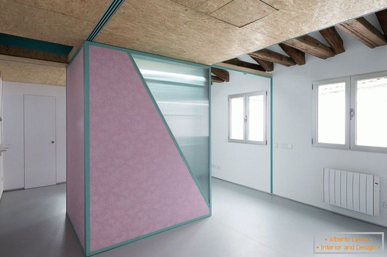 Úžasný bytový projekt: rozkladacia miestnosť v zloženom tvare